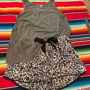 SIMPLY VERA LEOPARD LOUNGING SLEEPWEAR SET (XL)